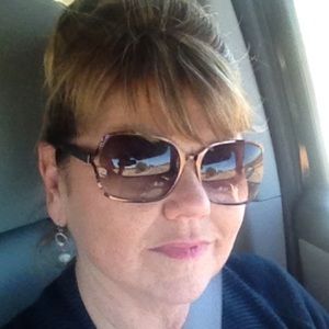 Meet your Posher, Paula